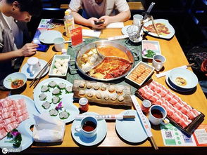 排隊(duì)擠破門 嘉峪關(guān)蜀韻蜀味火鍋店瘋狂周年慶,豪禮享不停